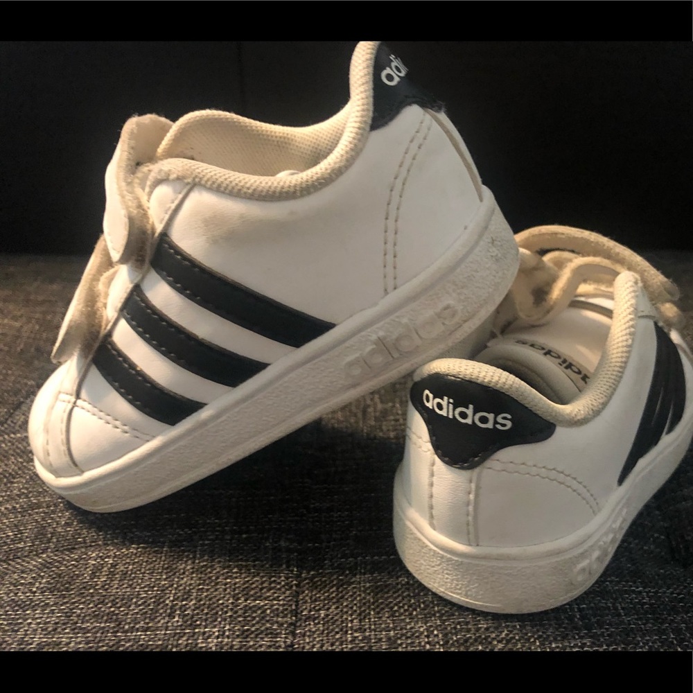 Toddler Adidas Velcro strap shoes!